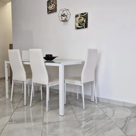 Marjon Apartmán Vlorë